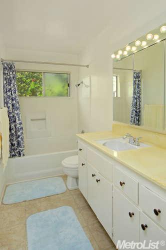 1111 Fordham Dr, Davis, CA 95616 photo 12