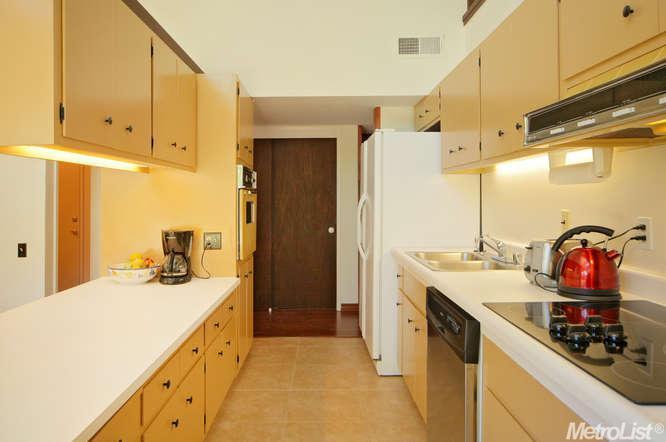 1111 Fordham Dr, Davis, CA 95616 photo 7