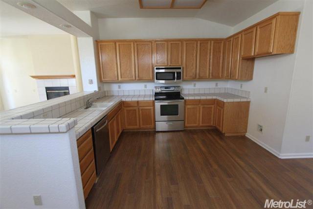 1509 Dreyfus Ln, Modesto, CA 95355 photo 4