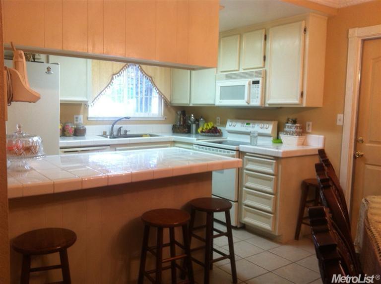 3213 Uranus Dr, Ceres, CA 95307 photo 3