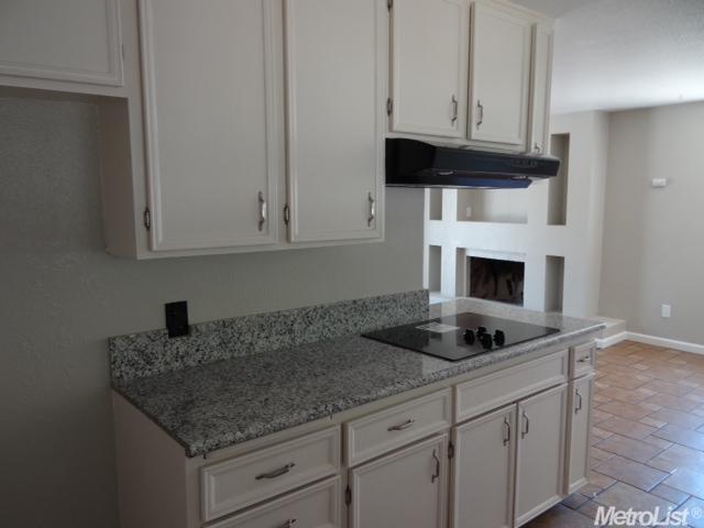 2308 Pridmore Ave, Modesto, CA 95355 photo 4