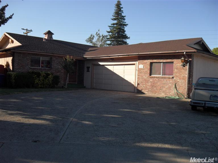 1240 Schirra Ct, Manteca, CA 95336 photo 1