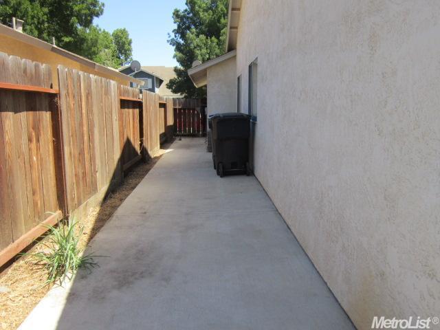 609 Sears Dr, Patterson, CA 95363 photo 18