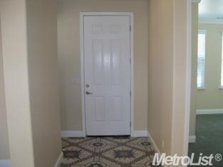 1404 Cliff Swallow Dr, Patterson, CA 95363 photo 2