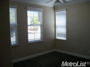 1404 Cliff Swallow Dr, Patterson, CA 95363 photo 4