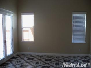 1404 Cliff Swallow Dr, Patterson, CA 95363 photo 3