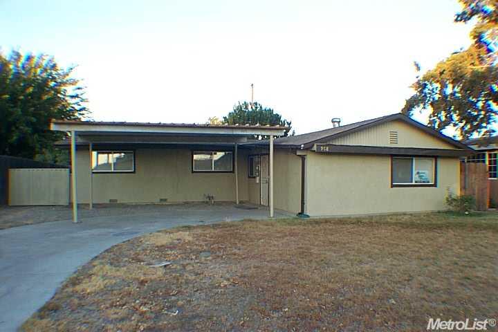 908 Fig Ln, Newman, CA 95360 photo 1