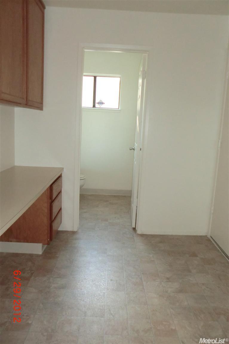 2537 Merle Ave, Modesto, CA 95355 photo 4