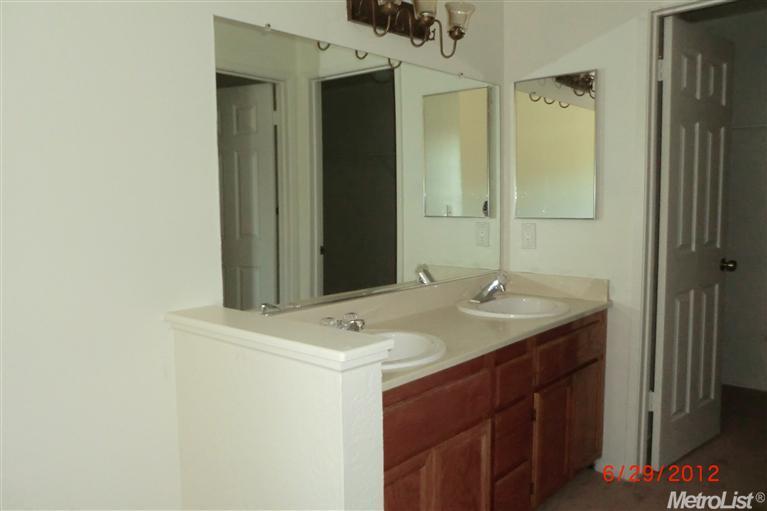 2537 Merle Ave, Modesto, CA 95355 photo 9