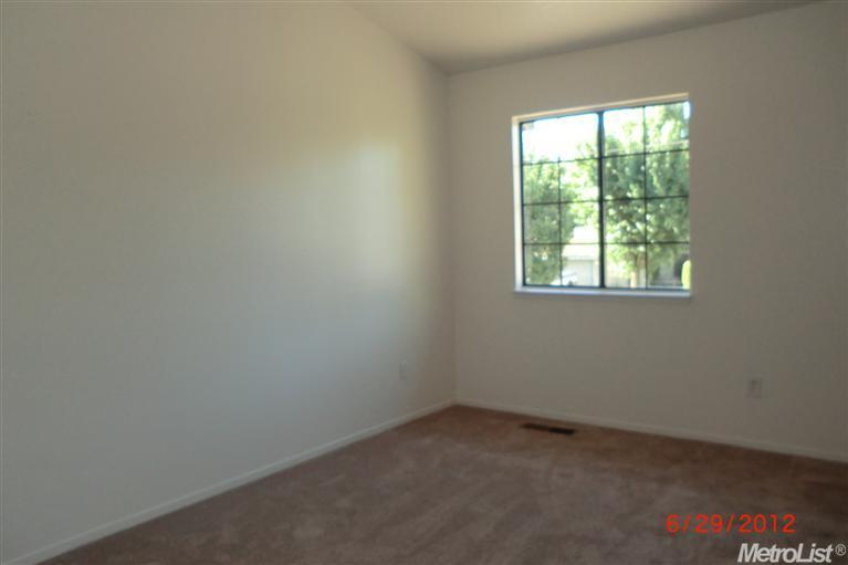 2537 Merle Ave, Modesto, CA 95355 photo 8