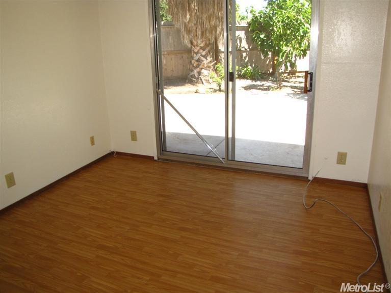 950 Garden Gate Dr, Manteca, CA 95336 photo 8