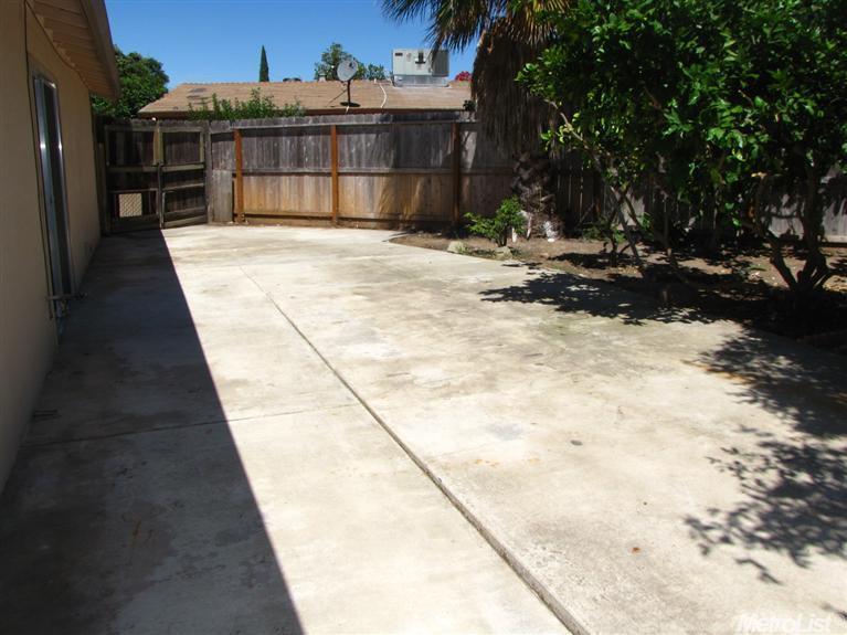 950 Garden Gate Dr, Manteca, CA 95336 photo 14