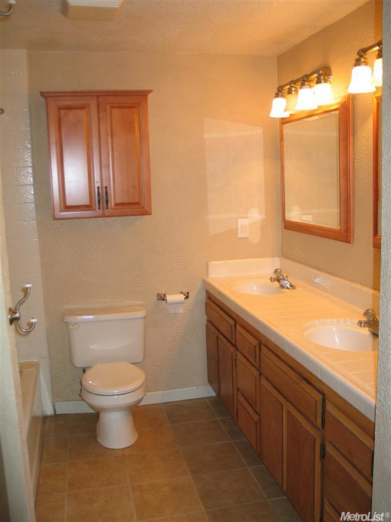 4924 Donovan Dr, Carmichael, CA 95608 photo 12