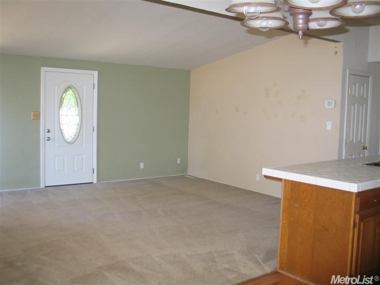 4924 Donovan Dr, Carmichael, CA 95608 photo 4