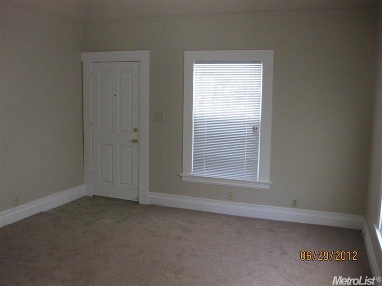 317 Elm St, Lodi, CA 95240 photo 5