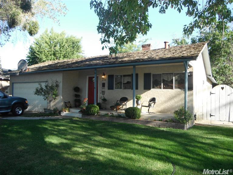 1422 Pearl St, Modesto, CA 95350 photo 1