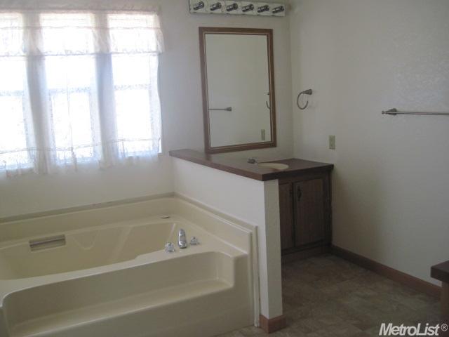 2736 Cheyenne Rd, Copperopolis, CA 95228 photo 6