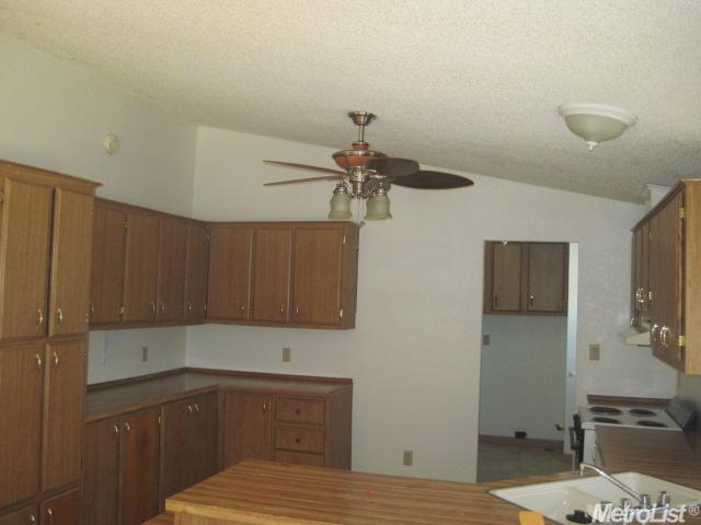 2736 Cheyenne Rd, Copperopolis, CA 95228 photo 2