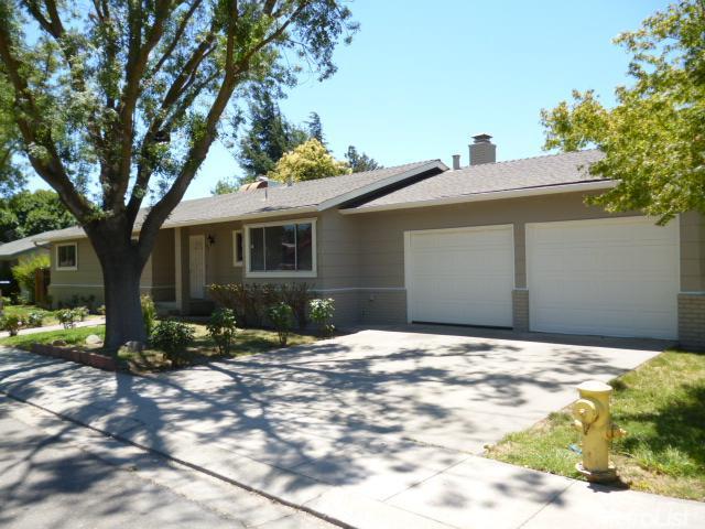 1421 Peppertree Ln, Modesto, CA 95355 photo 1