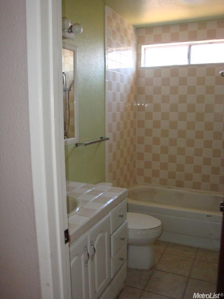 3708 Bugatti Way, Modesto, CA 95356 photo 9