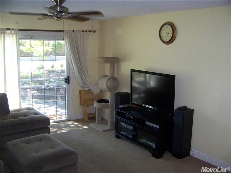 4713 Bellue St, Carmichael, CA 95608 photo 9