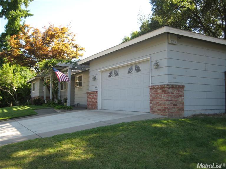 4713 Bellue St, Carmichael, CA 95608 photo 3