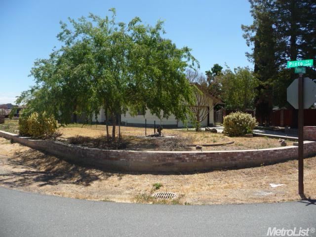 13664 Pinto Ln, Lodi, CA 95240 photo 3
