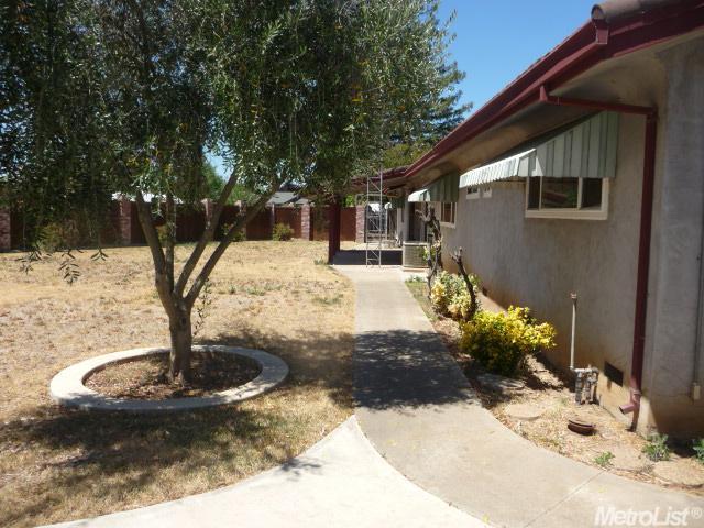 13664 Pinto Ln, Lodi, CA 95240 photo 7
