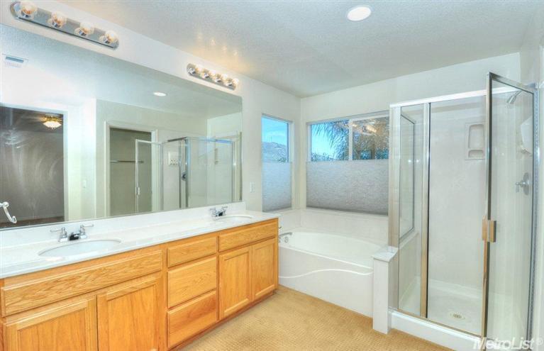 1480 Kyle Ct, Tracy, CA 95377 photo 4