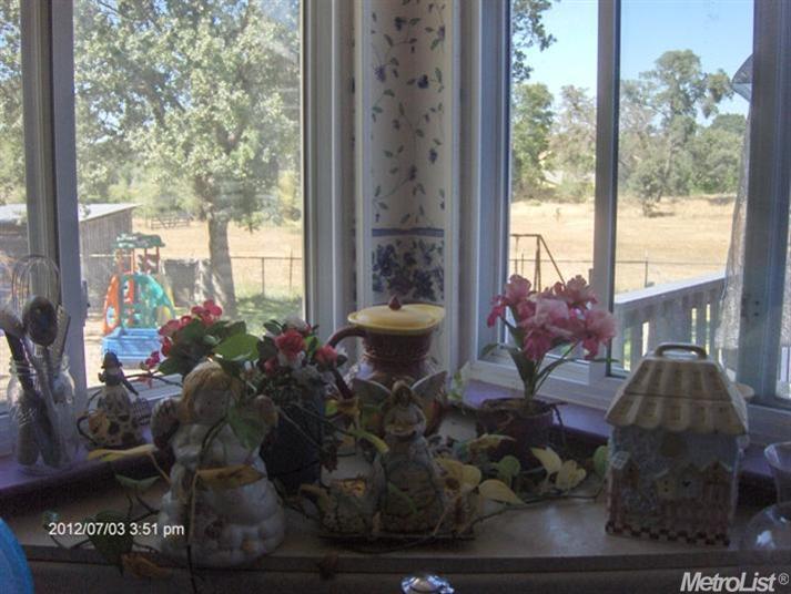 837 Cave Valley Rd, Cool, CA 95614 photo 13