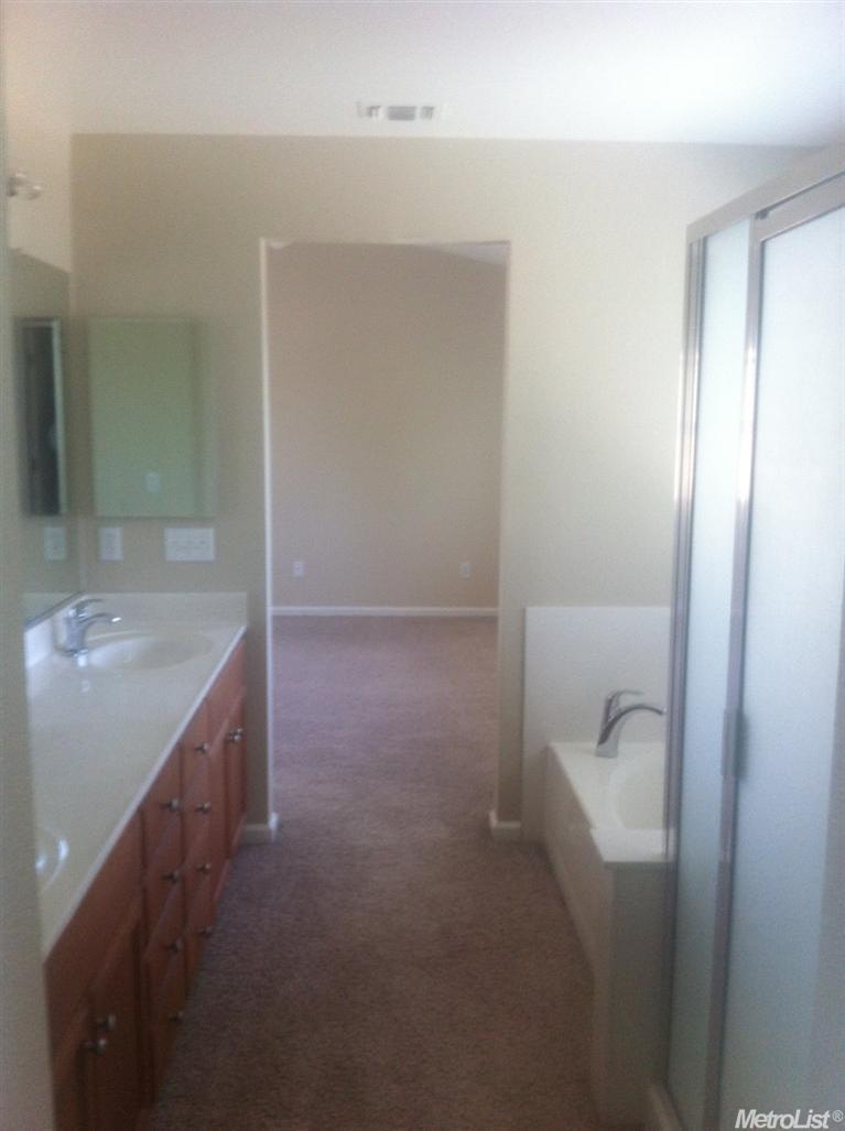 4095 Pathway Ln, Turlock, CA 95382 photo 8