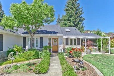 136 Winterstein Dr, Folsom, CA 95630 photo 2