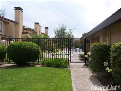 3078 Andre Ln, Turlock, CA 95382 photo 2