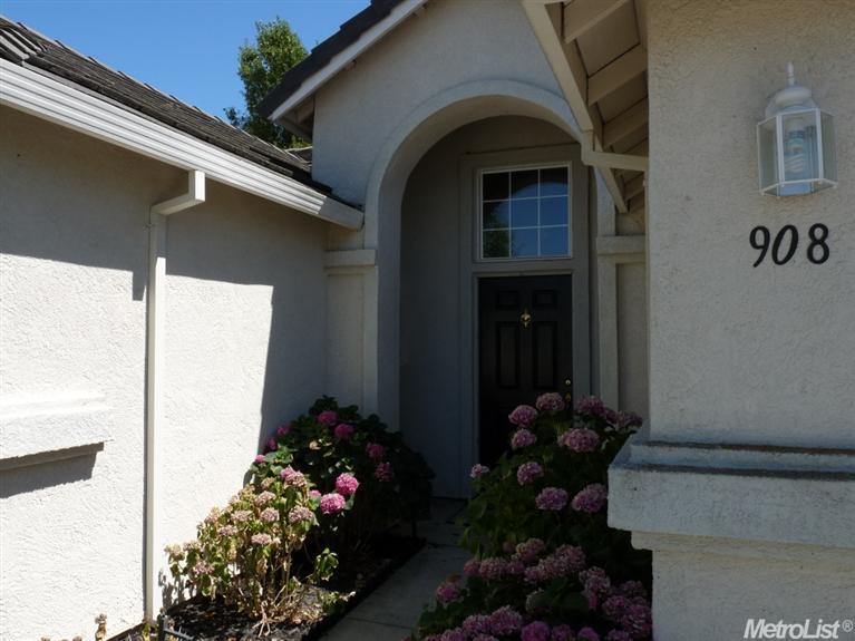 908 Gerling Ct, Galt, CA 95632 photo 2