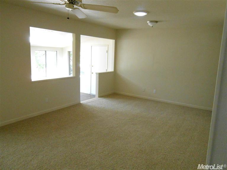 1621 Augusta Ct, Modesto, CA 95350 photo 2