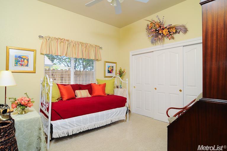 3637 Voleyn St, Carmichael, CA 95608 photo 14