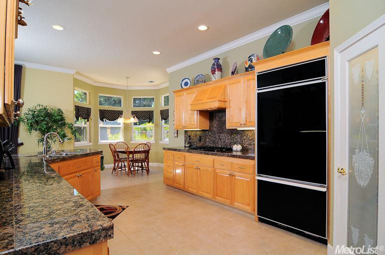 3637 Voleyn St, Carmichael, CA 95608 photo 8