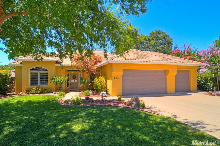 3637 Voleyn St, Carmichael, CA 95608 photo 1