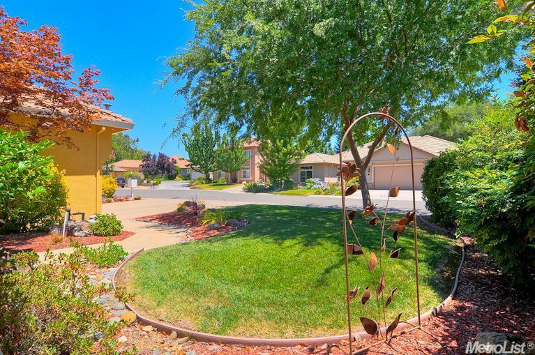 3637 Voleyn St, Carmichael, CA 95608 photo 2