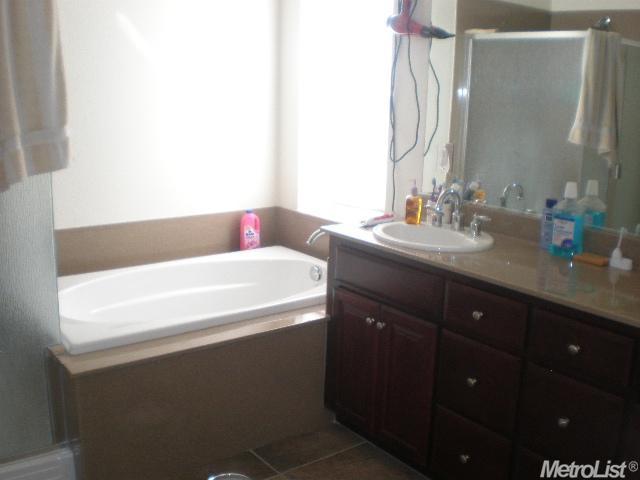 1414 Daisy Dr, Patterson, CA 95363 photo 11