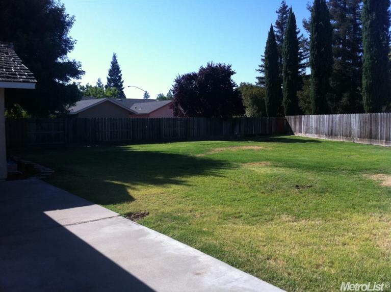 928 Deer Park Dr, Modesto, CA 95358 photo 11
