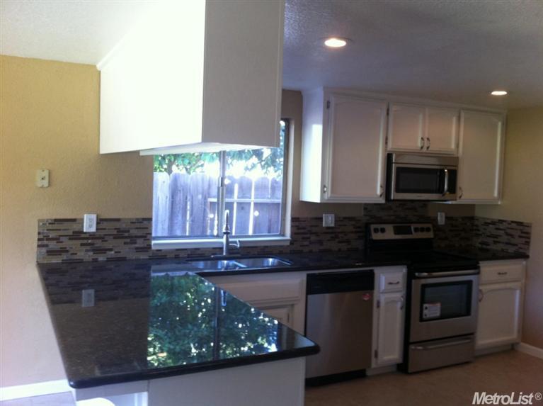 928 Deer Park Dr, Modesto, CA 95358 photo 4