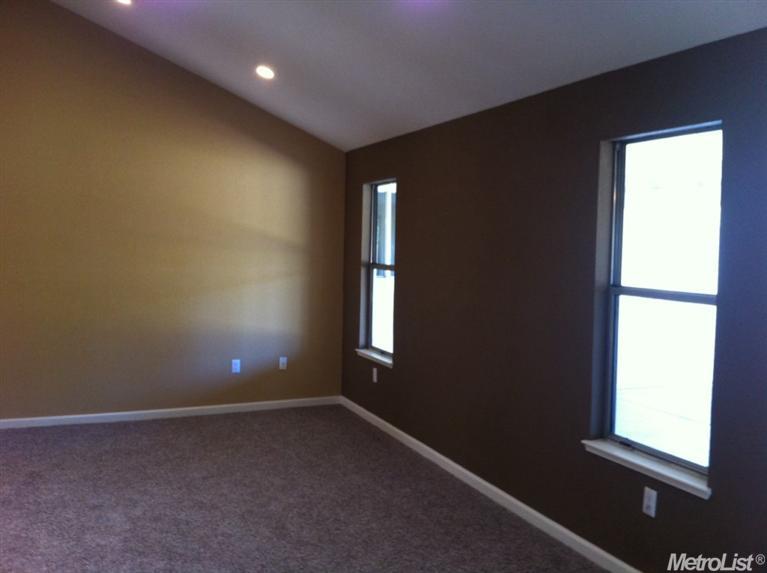 928 Deer Park Dr, Modesto, CA 95358 photo 9