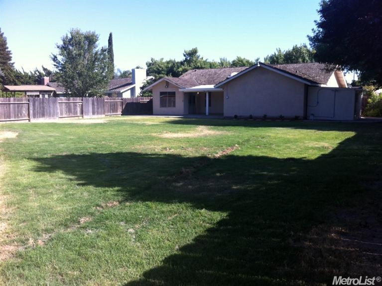 928 Deer Park Dr, Modesto, CA 95358 photo 12