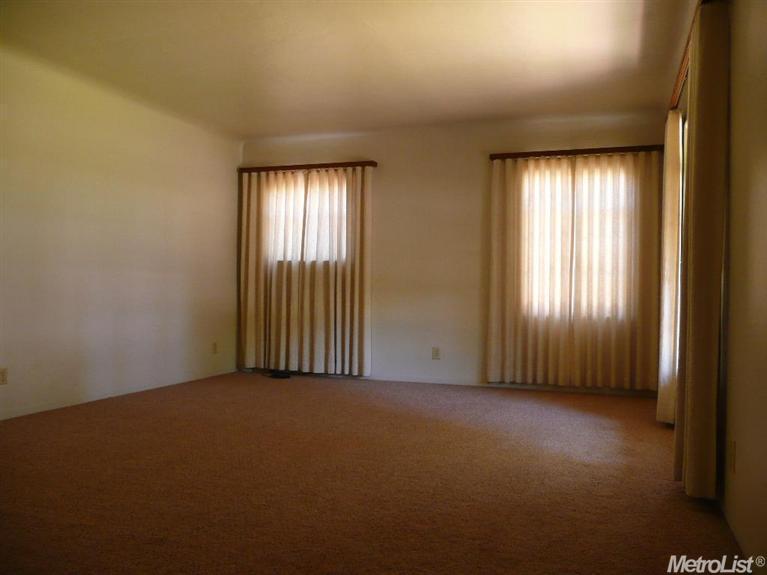 517 Ramona Ave, Modesto, CA 95350 photo 2