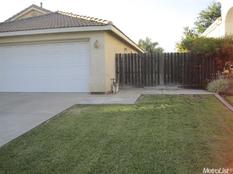 3149 Flushing Meadows Dr, Modesto, CA 95355 photo 2
