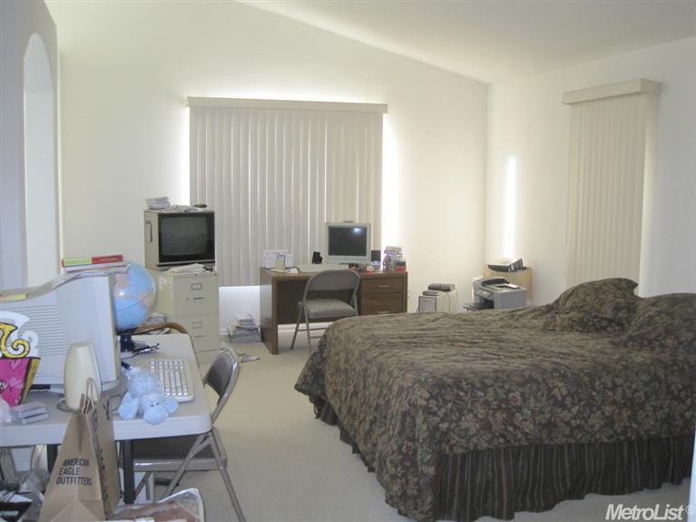 3149 Flushing Meadows Dr, Modesto, CA 95355 photo 9