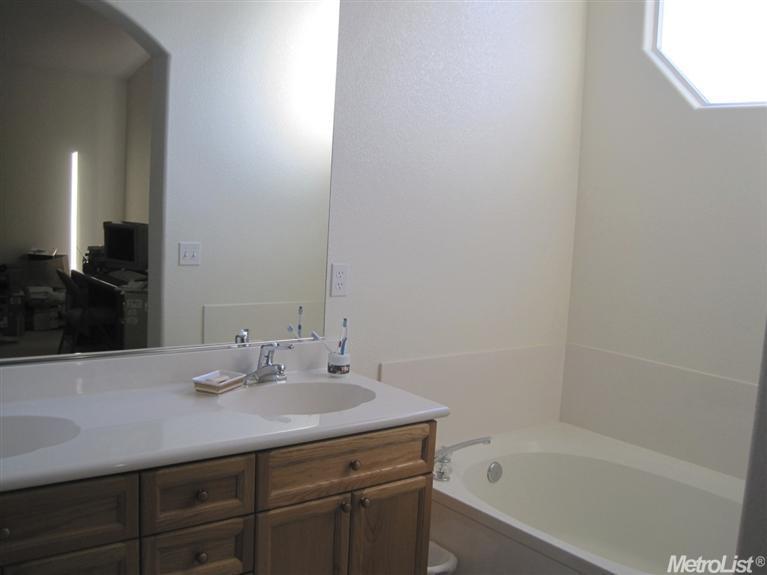 3149 Flushing Meadows Dr, Modesto, CA 95355 photo 10