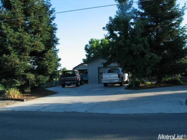 2101 E Zeering Rd, Denair, CA 95316 photo 3