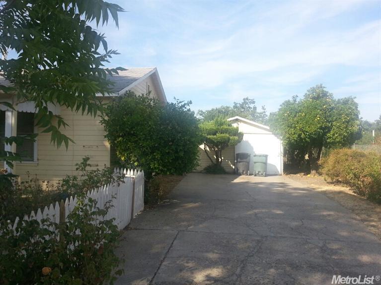 111 Weber Ave, Patterson, CA 95363 photo 2